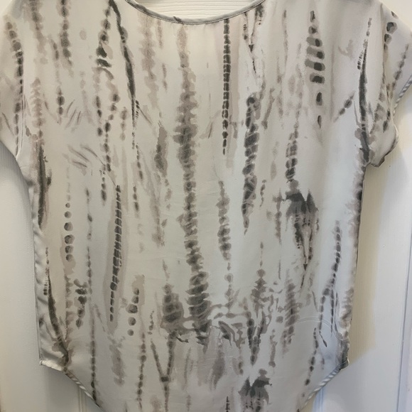 Transitional top - Picture 2 of 9